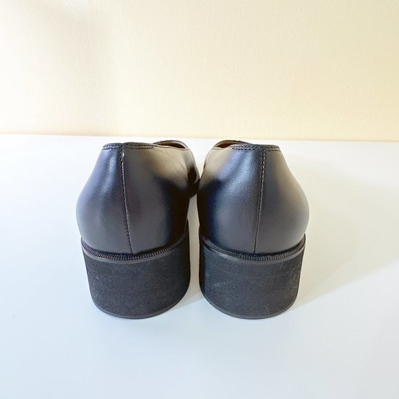 Ferragamo Ballerina Pumps 1.5" Heel - Picture 5 of 13